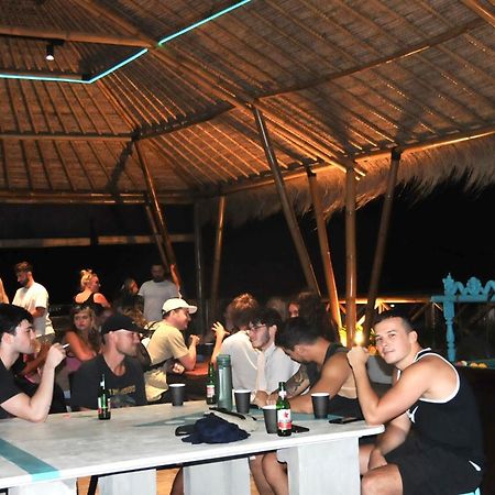 Canggu Central Hostel ภายนอก รูปภาพ