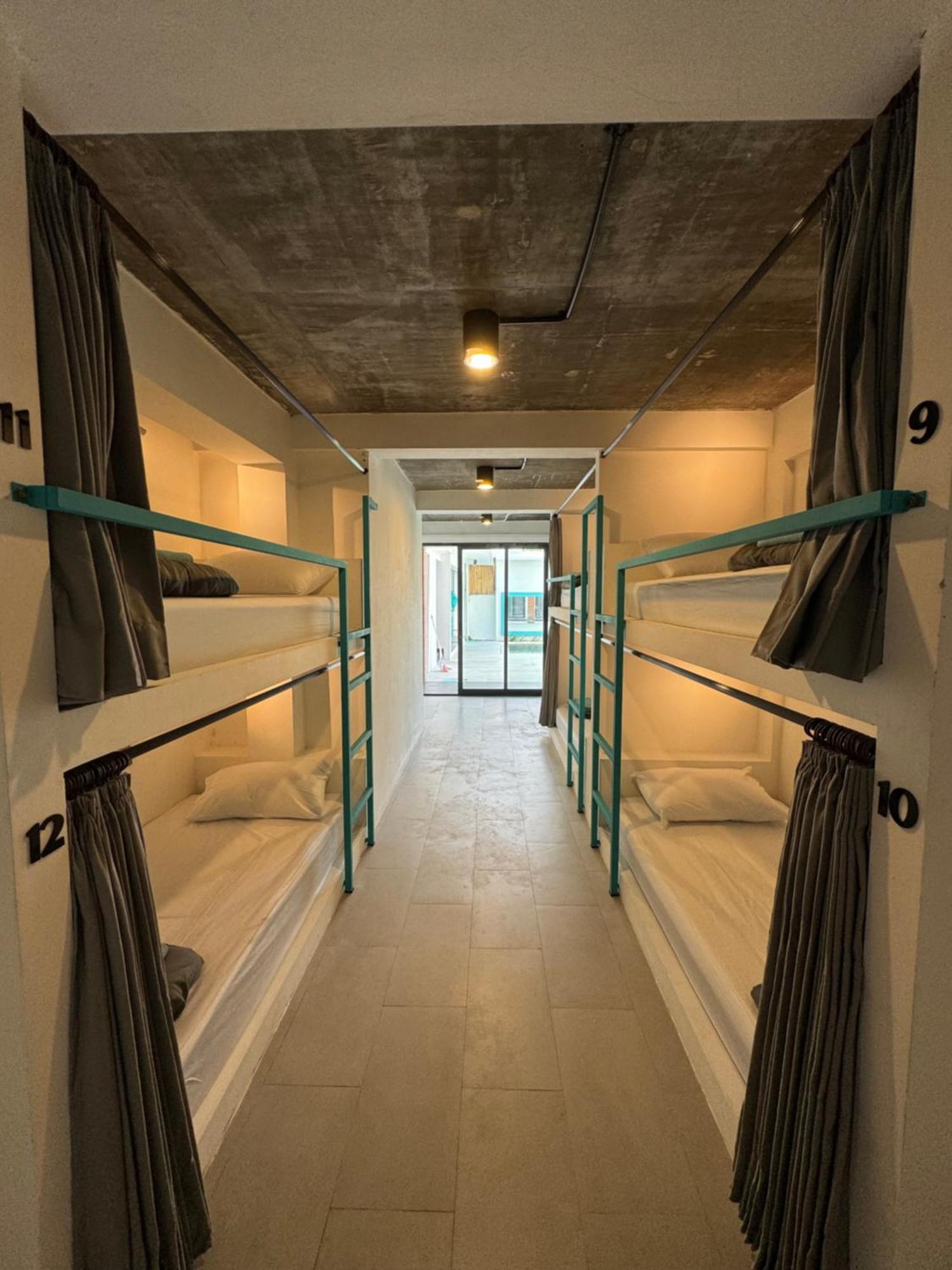 Canggu Central Hostel ภายนอก รูปภาพ