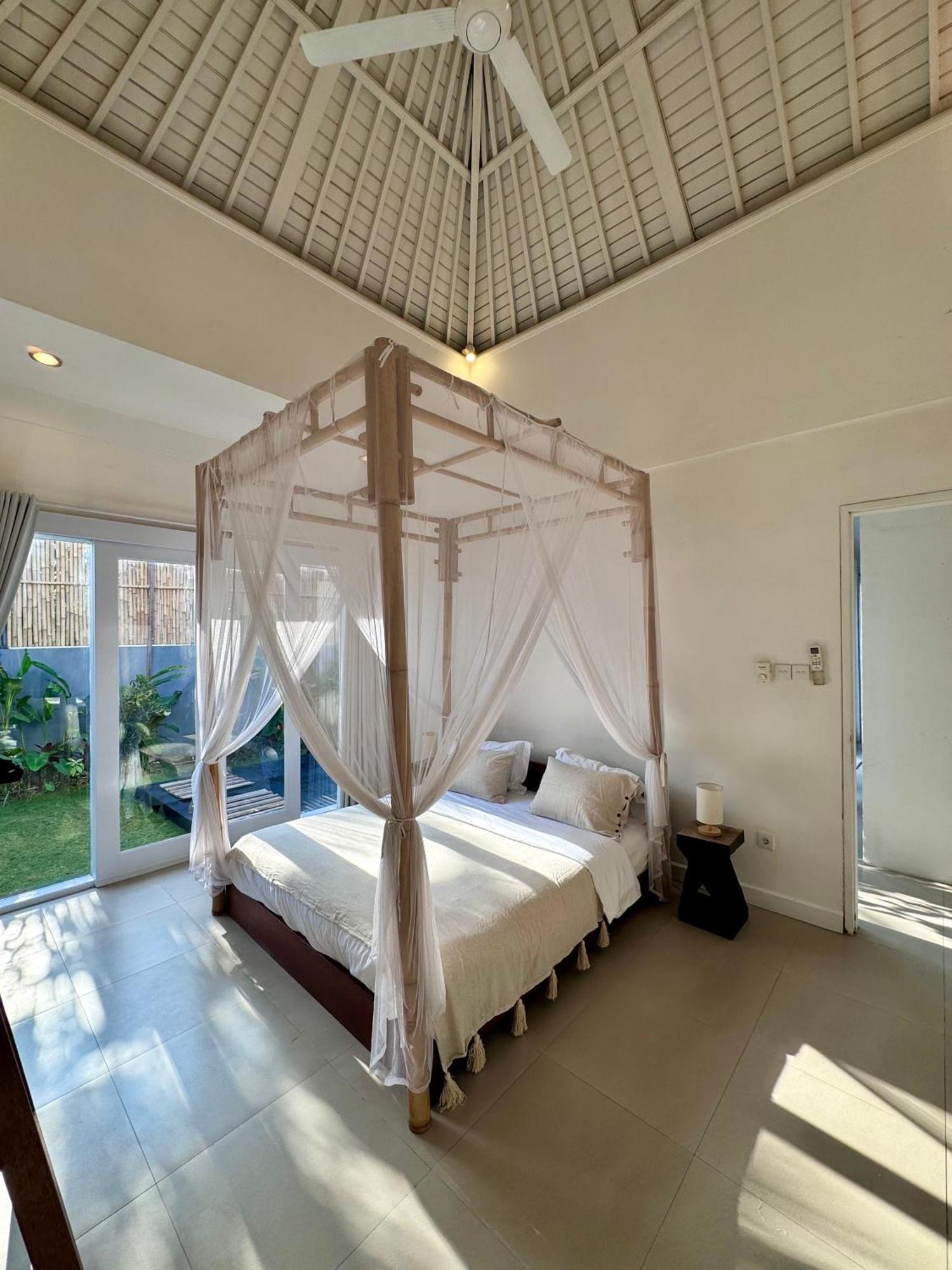 Canggu Central Hostel ภายนอก รูปภาพ